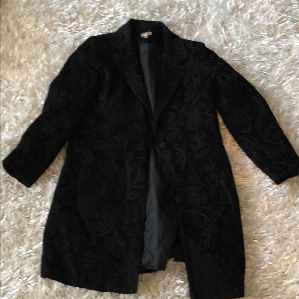Long Black floral stitching coat